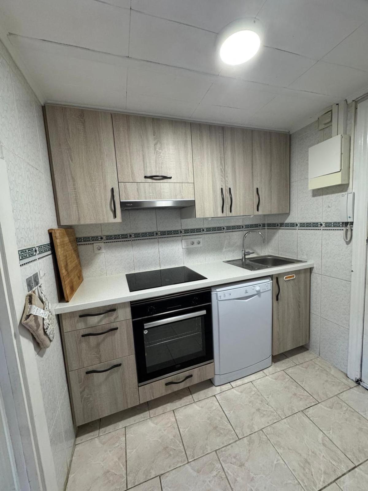 Appartement Premiere Ligne De Mer Avec Piscine Росес Екстериор снимка